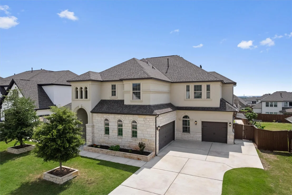 Photo of 4909 Risana BND