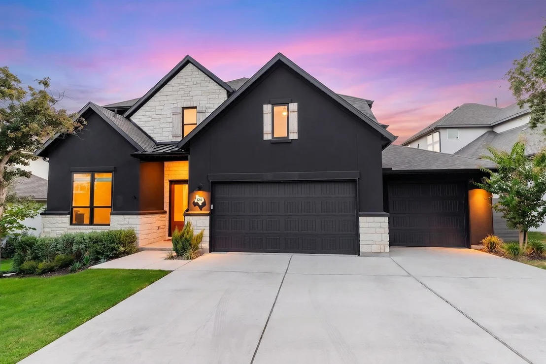 Photo of 124 Silverwood TRL