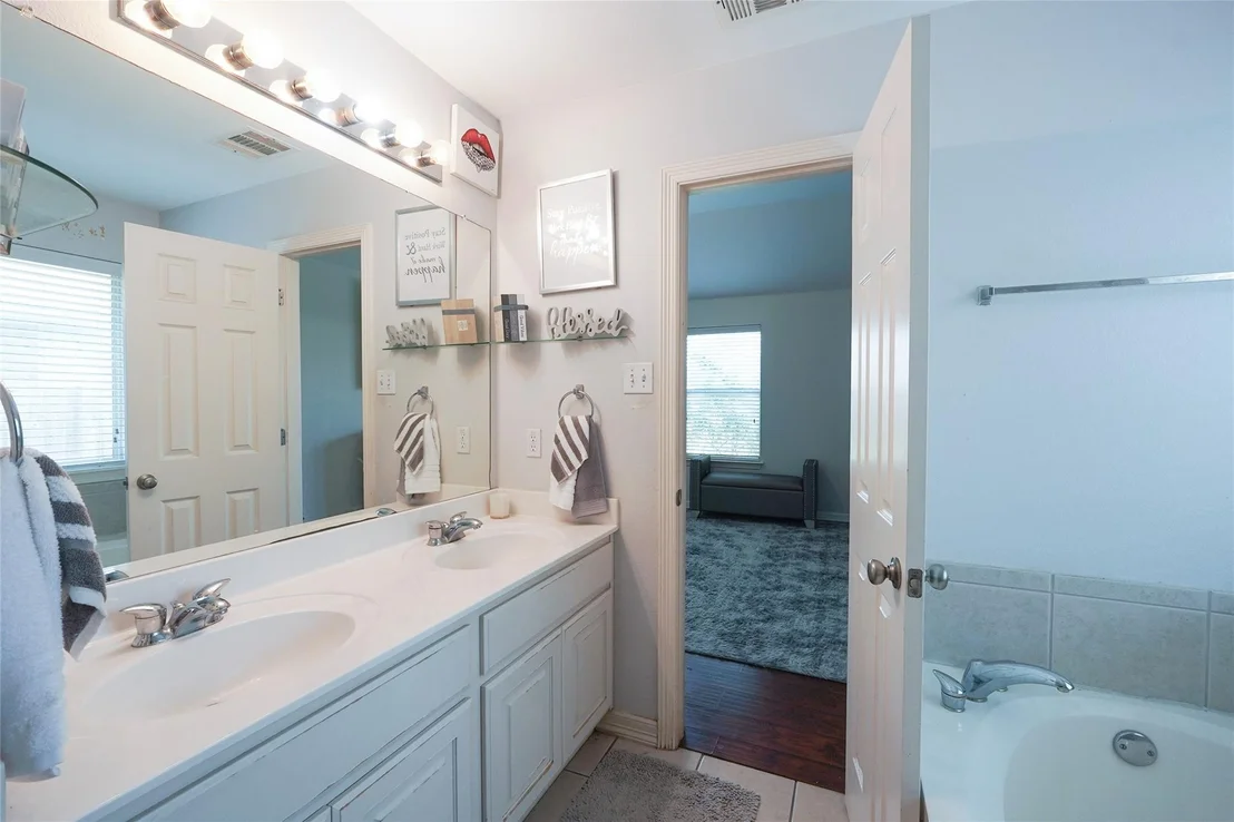 Photo of 11608 Mill Ridge TRCE
