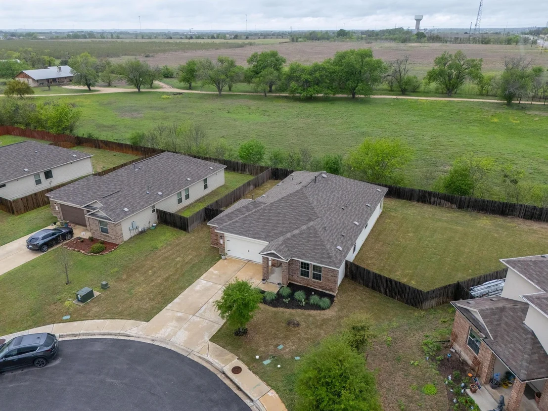 Photo of 100 Jackson Blue LN