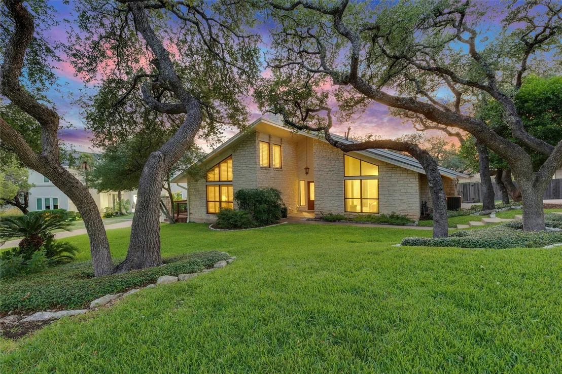 Photo of 6810 Jester BLVD