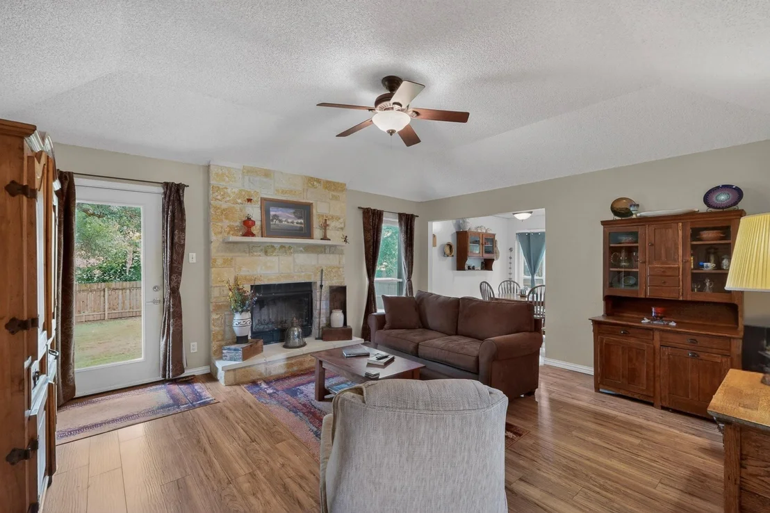 Photo of 507 Thousand Oaks BLVD