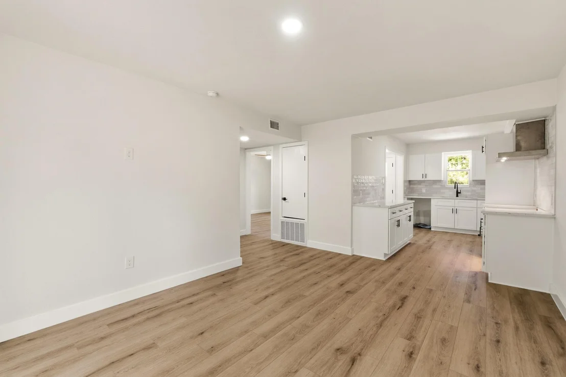 Photo of 903 Potomac PATH
