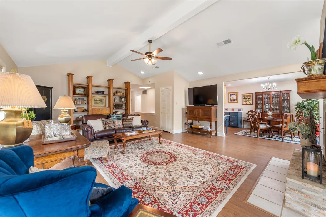 Photo of 5504 Lands End ST