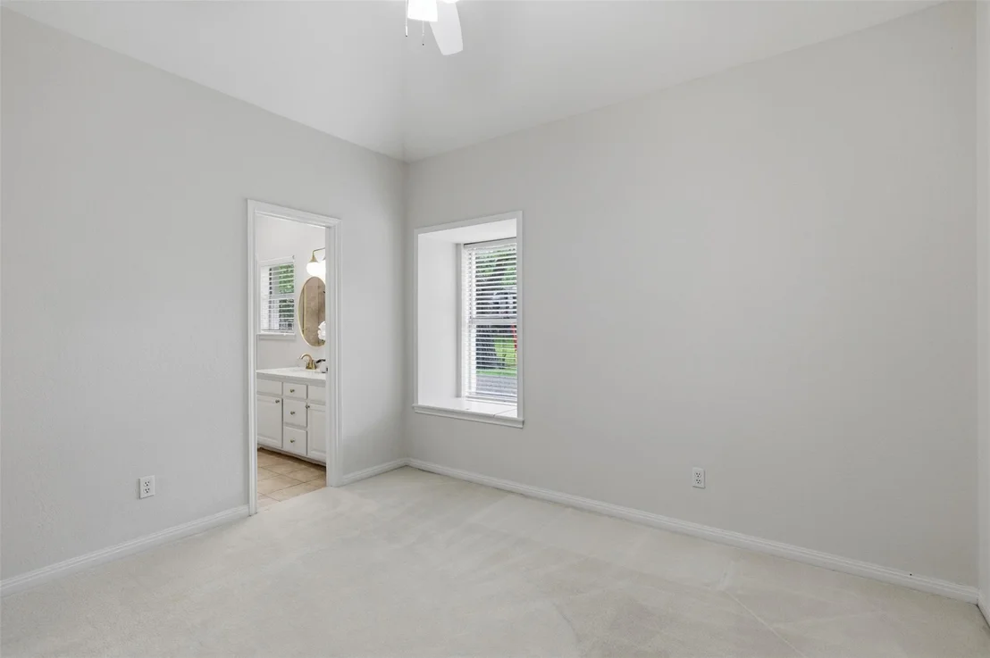 Photo of 9 Hillway DR