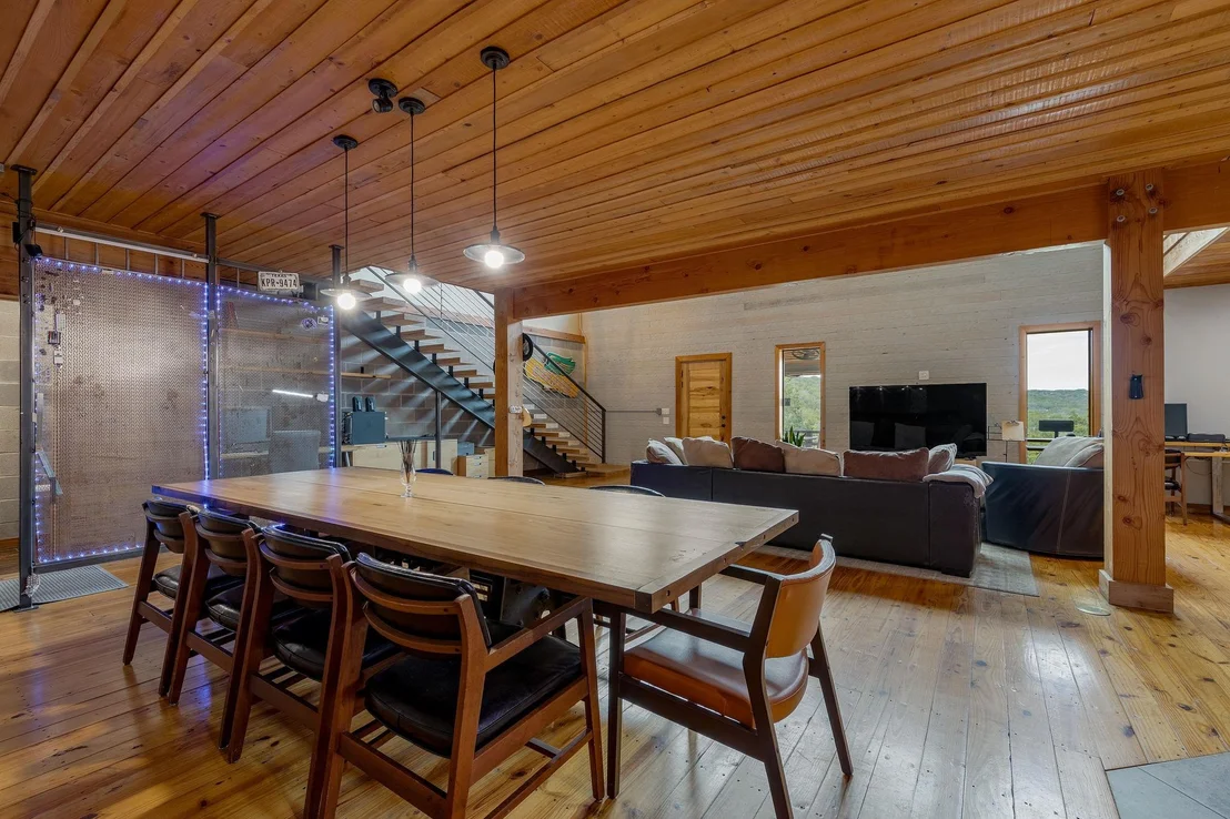 Photo of 10104 Vassar RD