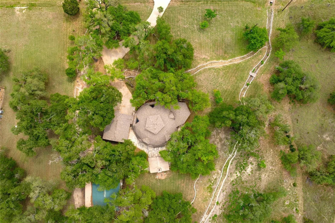 Photo of 16 Tall Oaks TRL