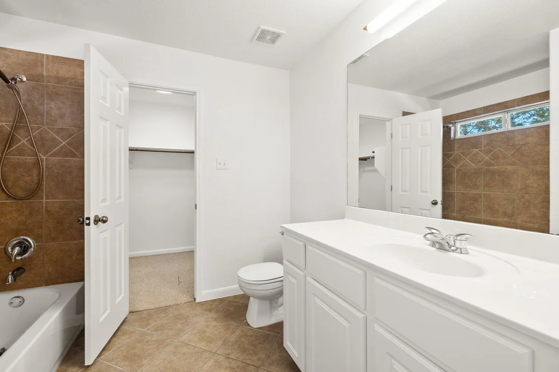 Photo of 21518 Horseshoe LOOP