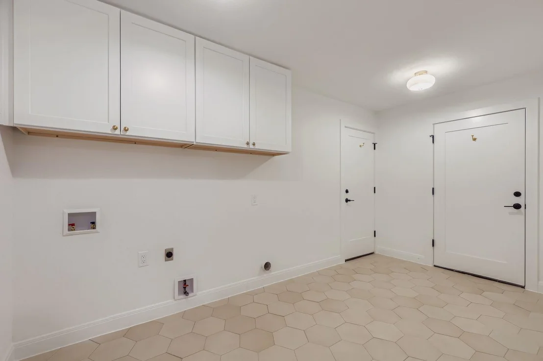 Photo of 11703 Oak Knoll DR