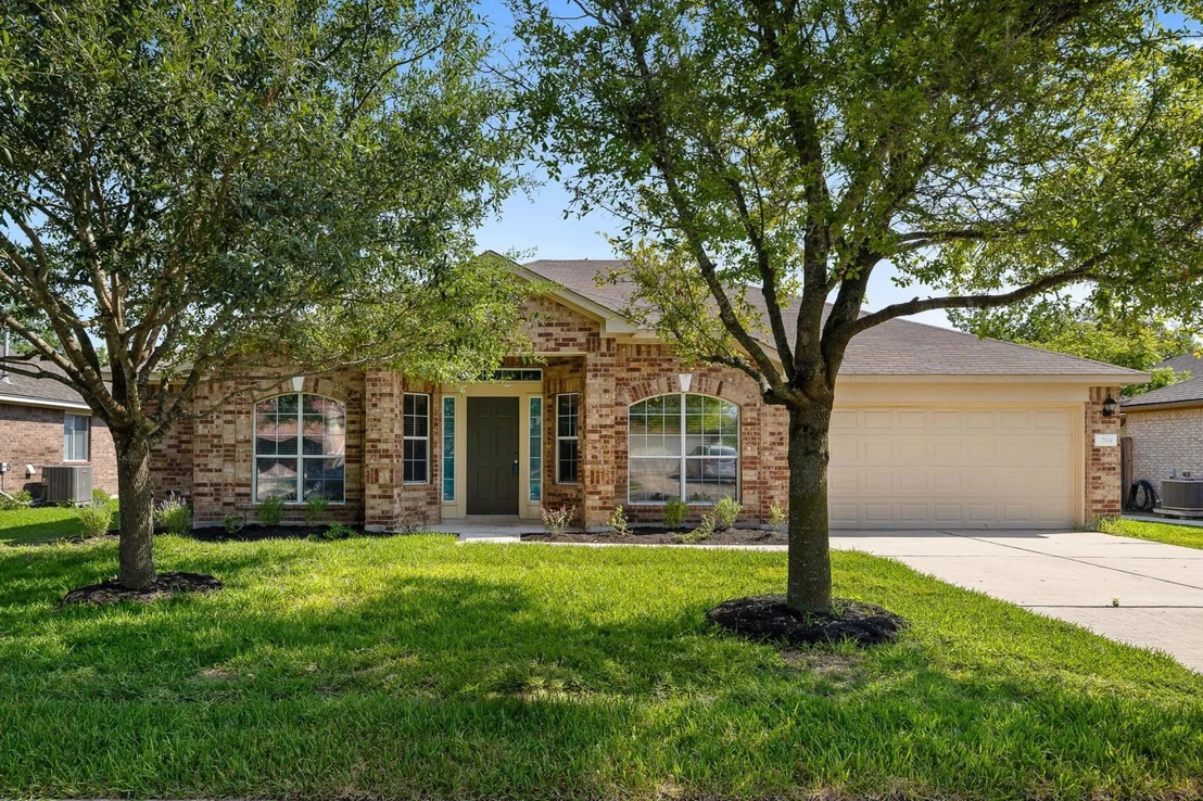 Photo of 704 Abbeyglen Castle DR