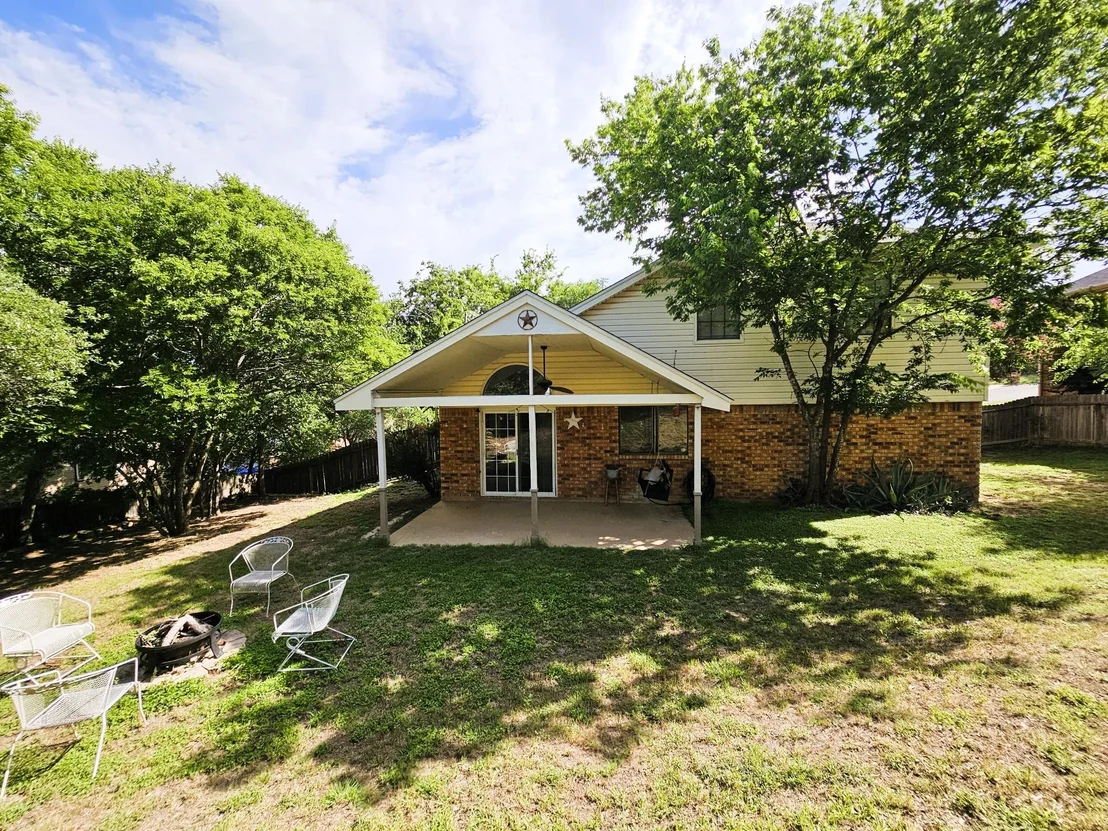 Photo of 1202 Bowen Ave