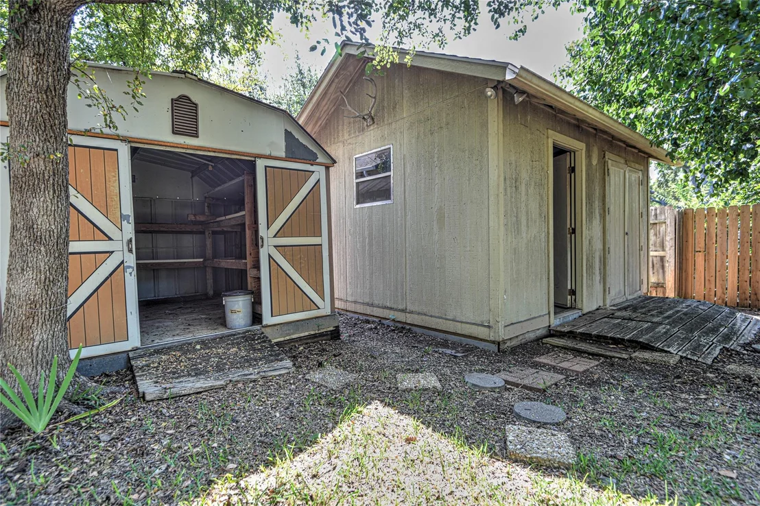 Photo of 3110 Hemlock BLVD