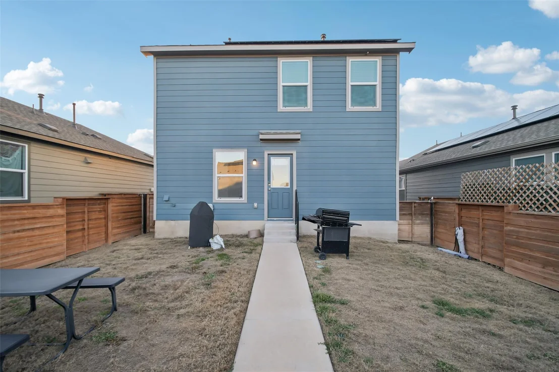 Photo of 857 Powell ST