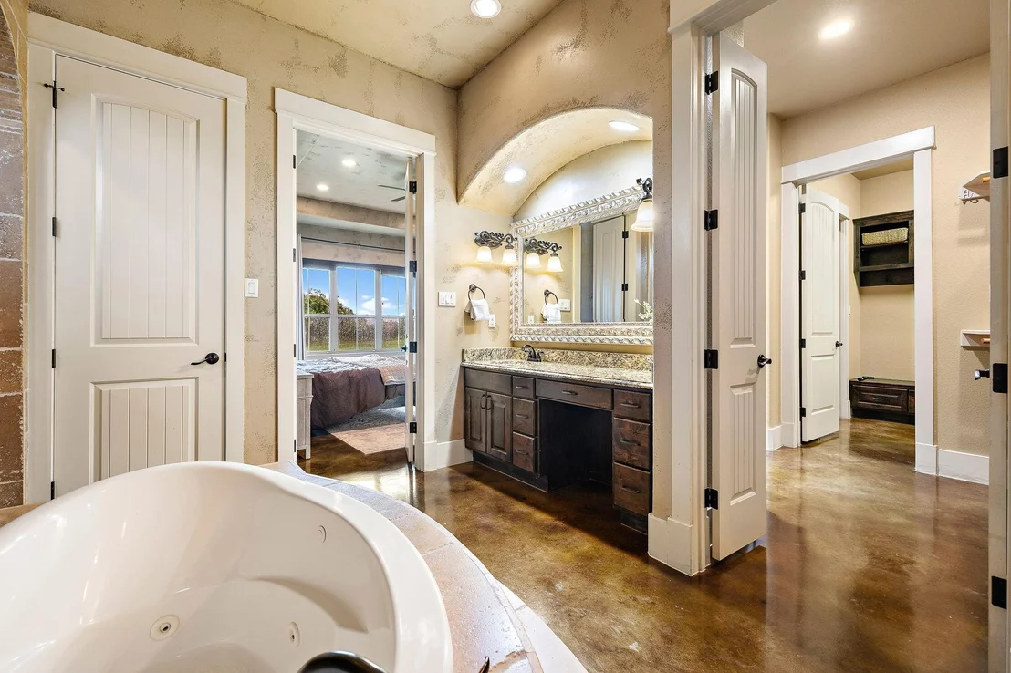 Photo of 201 Eagle Valley LN