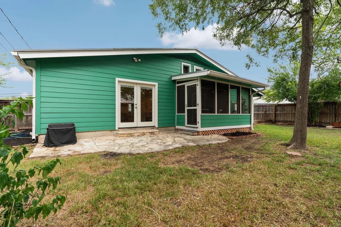 Photo of 3003 Steck Ave