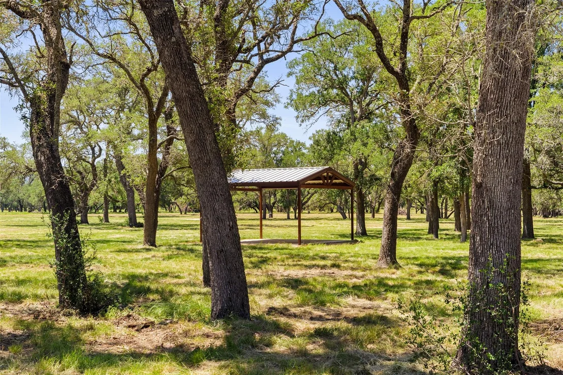Photo of 937 Flat Creek RD