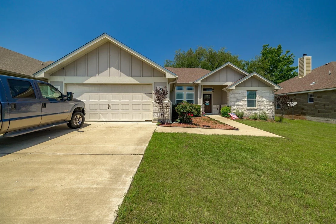 Photo of 198 Sheridan LOOP
