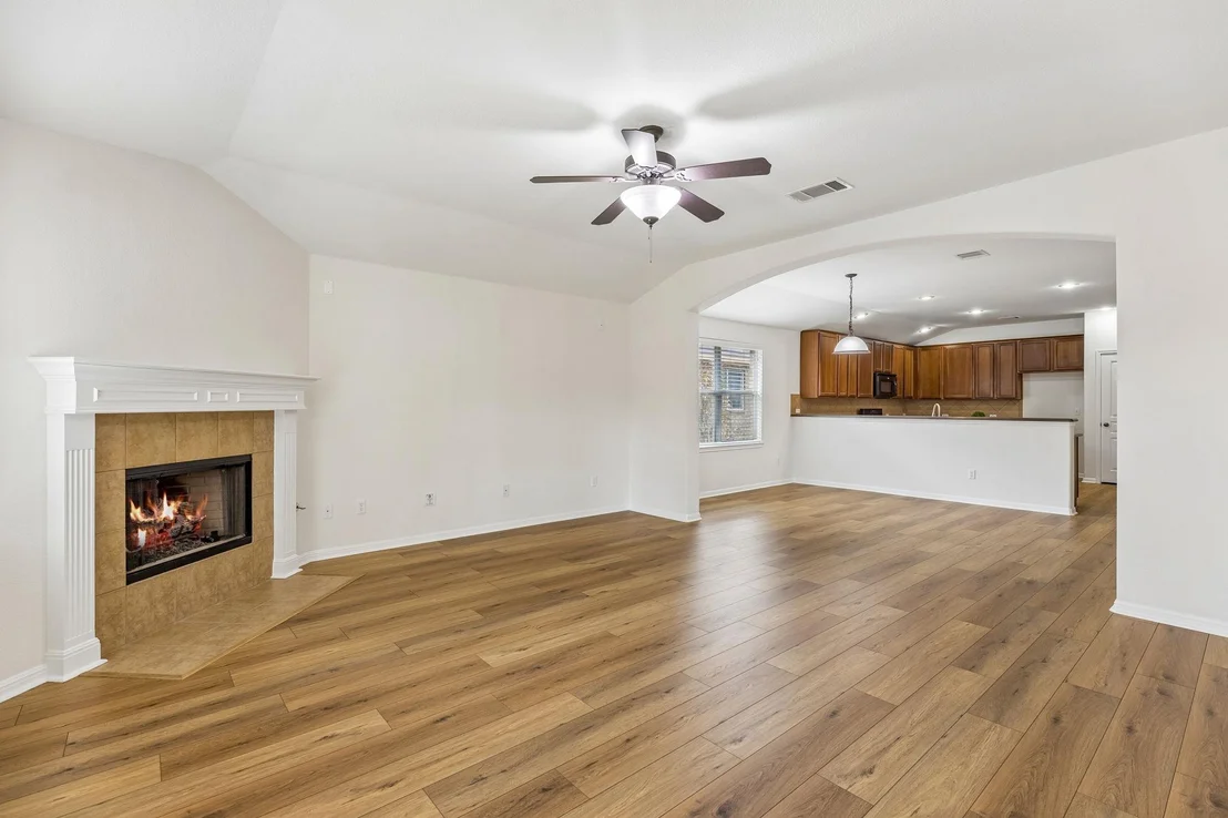 Photo of 921 Brighton PL