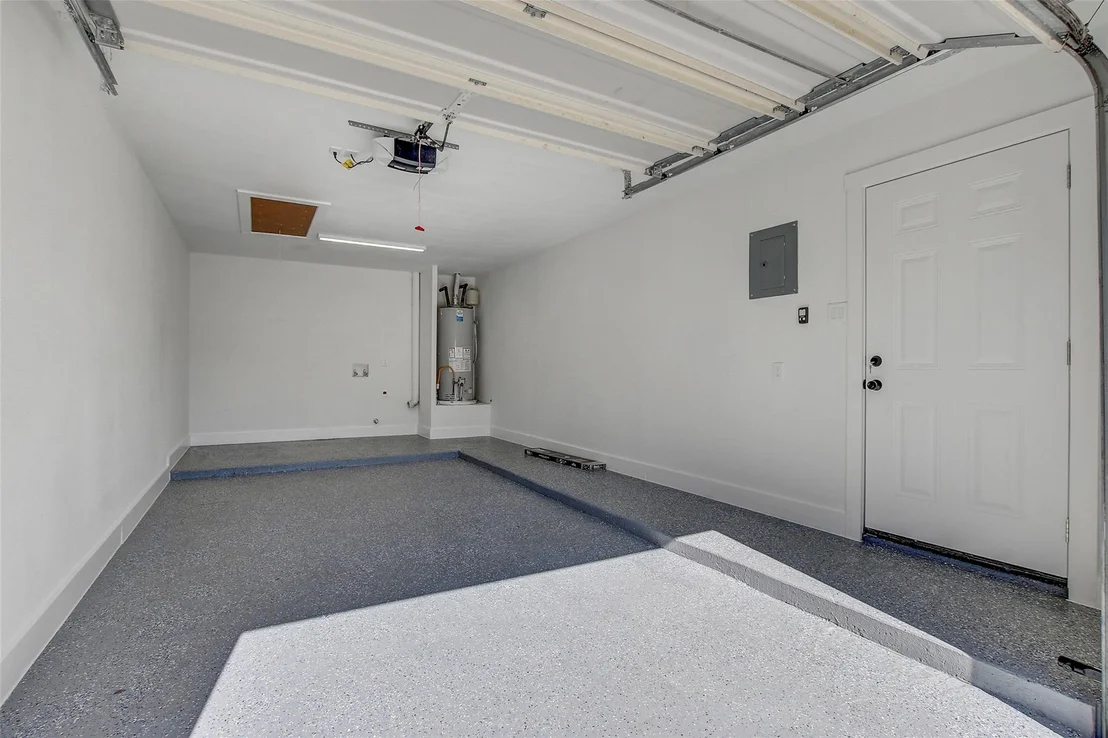 Photo of Unit B at 1402 Valleyridge CIR