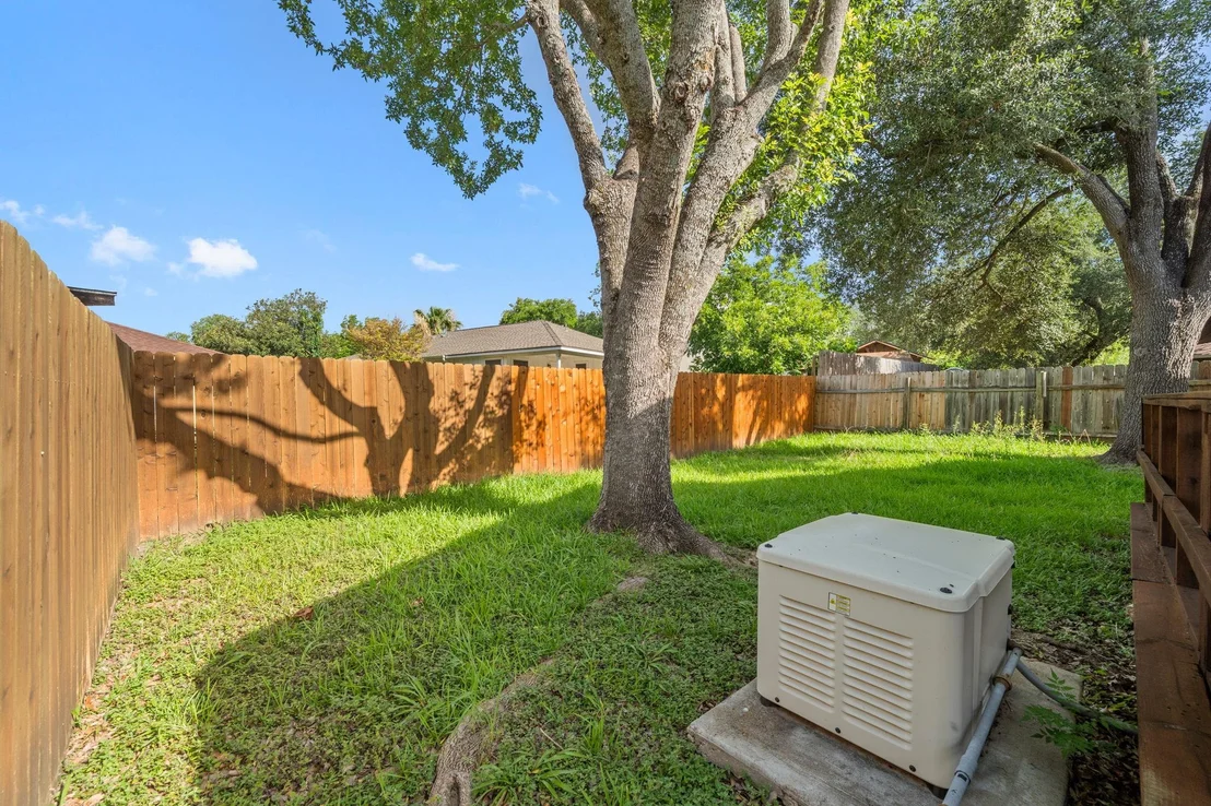 Photo of 8128 Huddleston LN