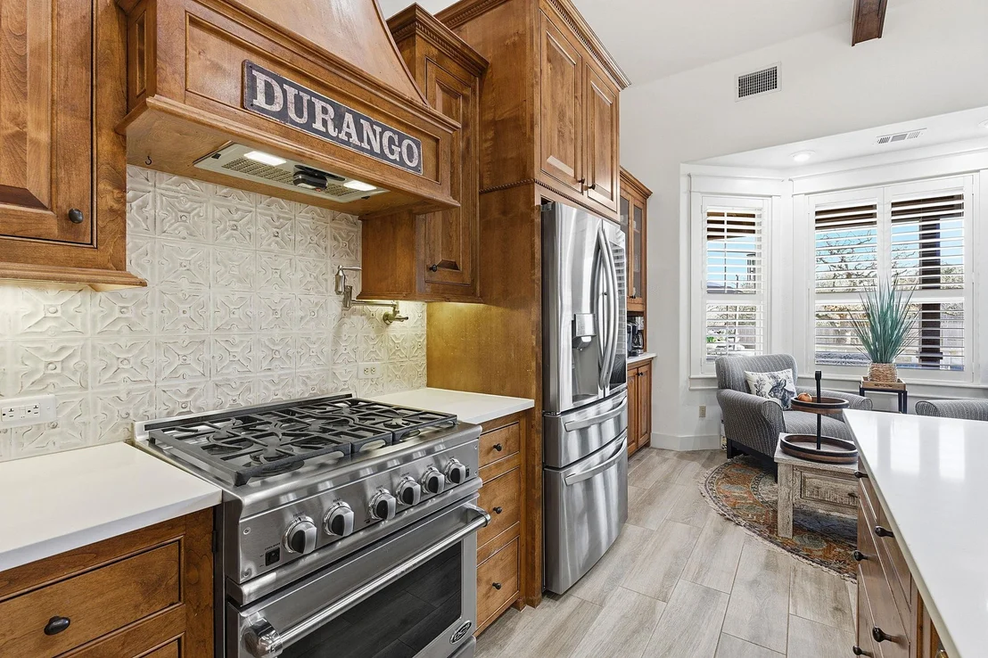 Photo of 308 Oak Plaza CV