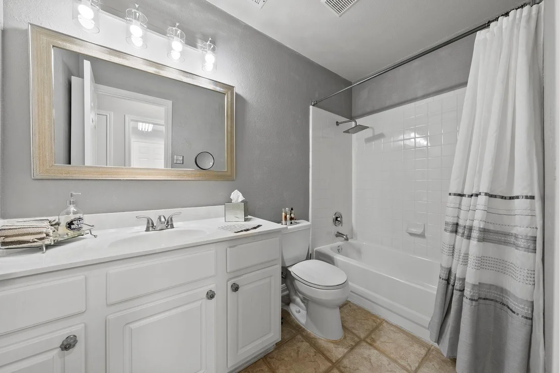 Photo of 15012 Galena DR