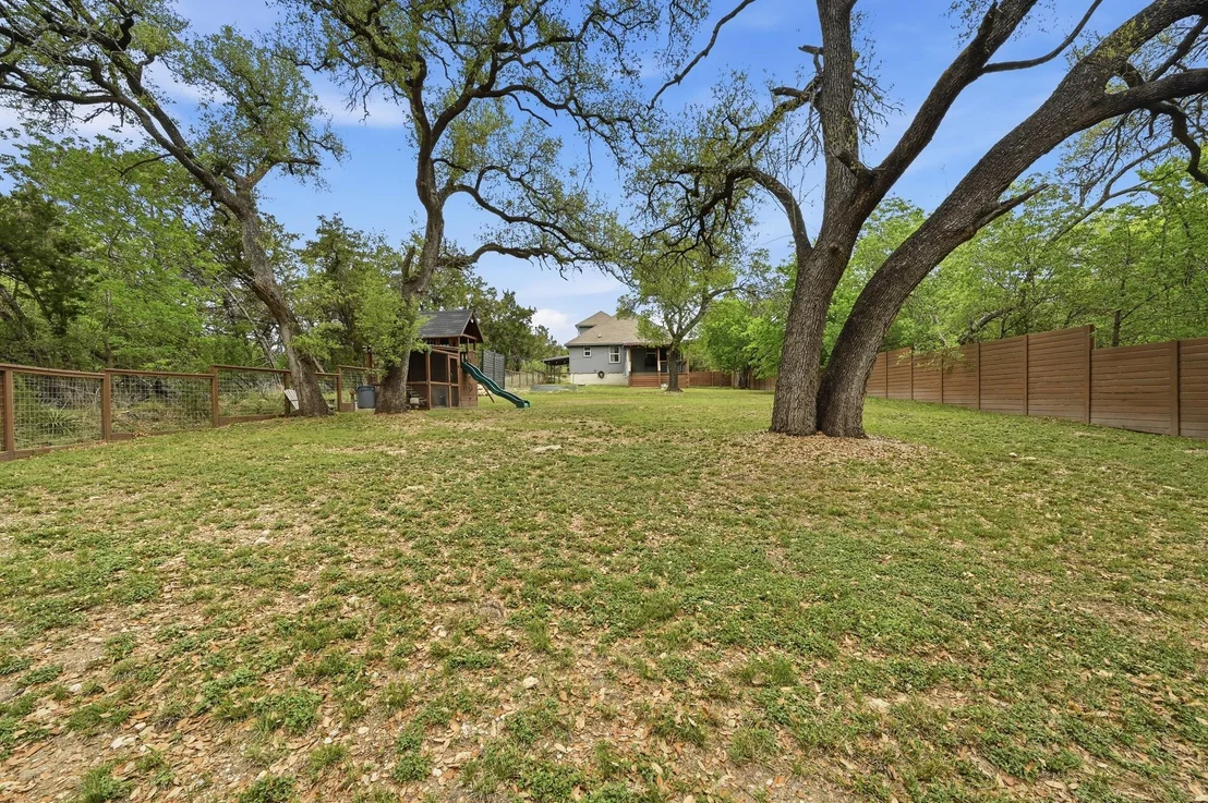 Photo of 820 Panorama DR