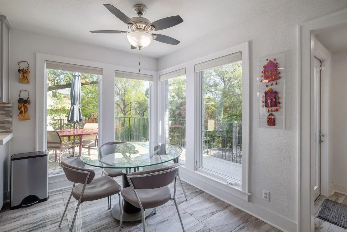 Photo of 5901 Lookout Mountain DR