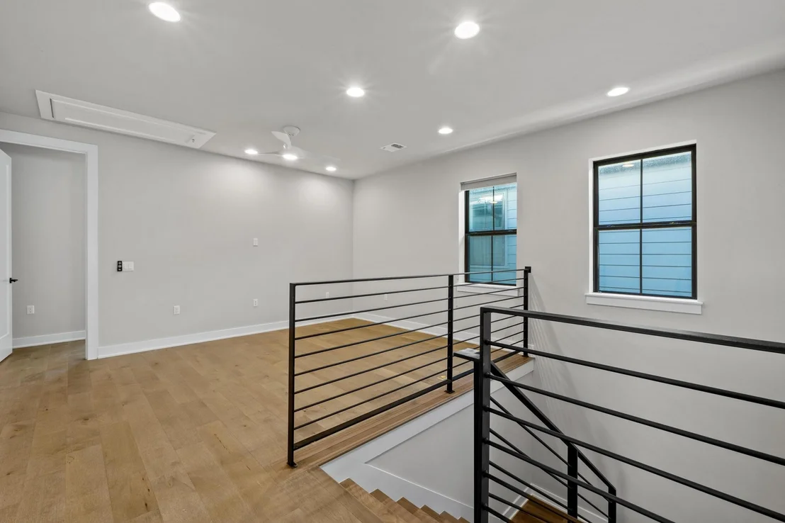 Photo of 3905 Taniguchi ST