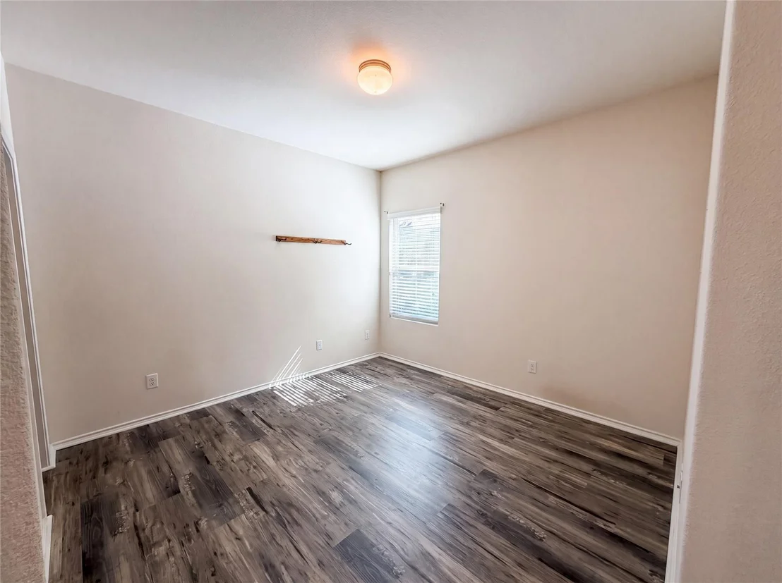 Photo of Unit 26E at 276 Circle WAY