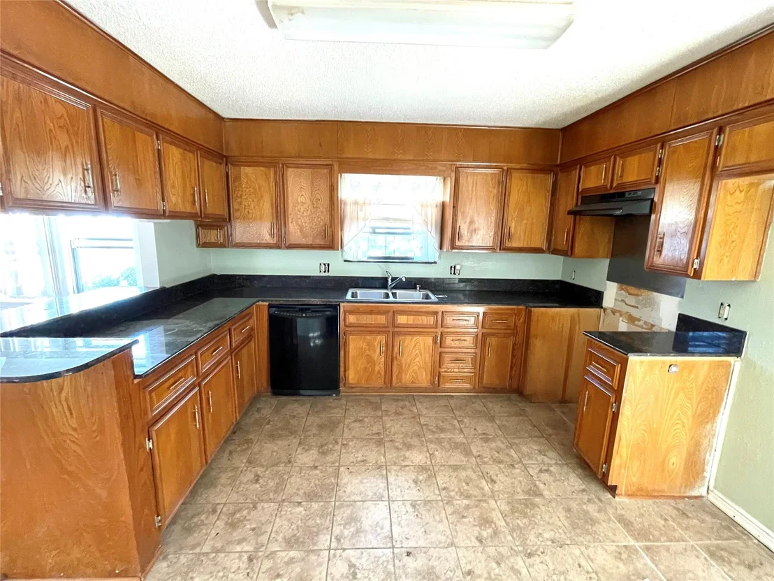 Photo of 401 Highridge CV