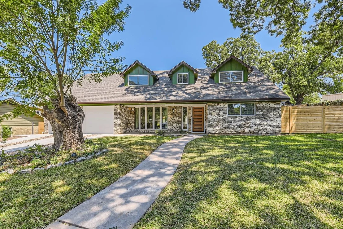 Photo of 3401 Laguna DR