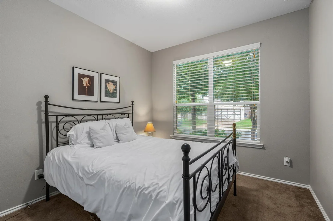 Photo of 1032 Clove Hitch DR