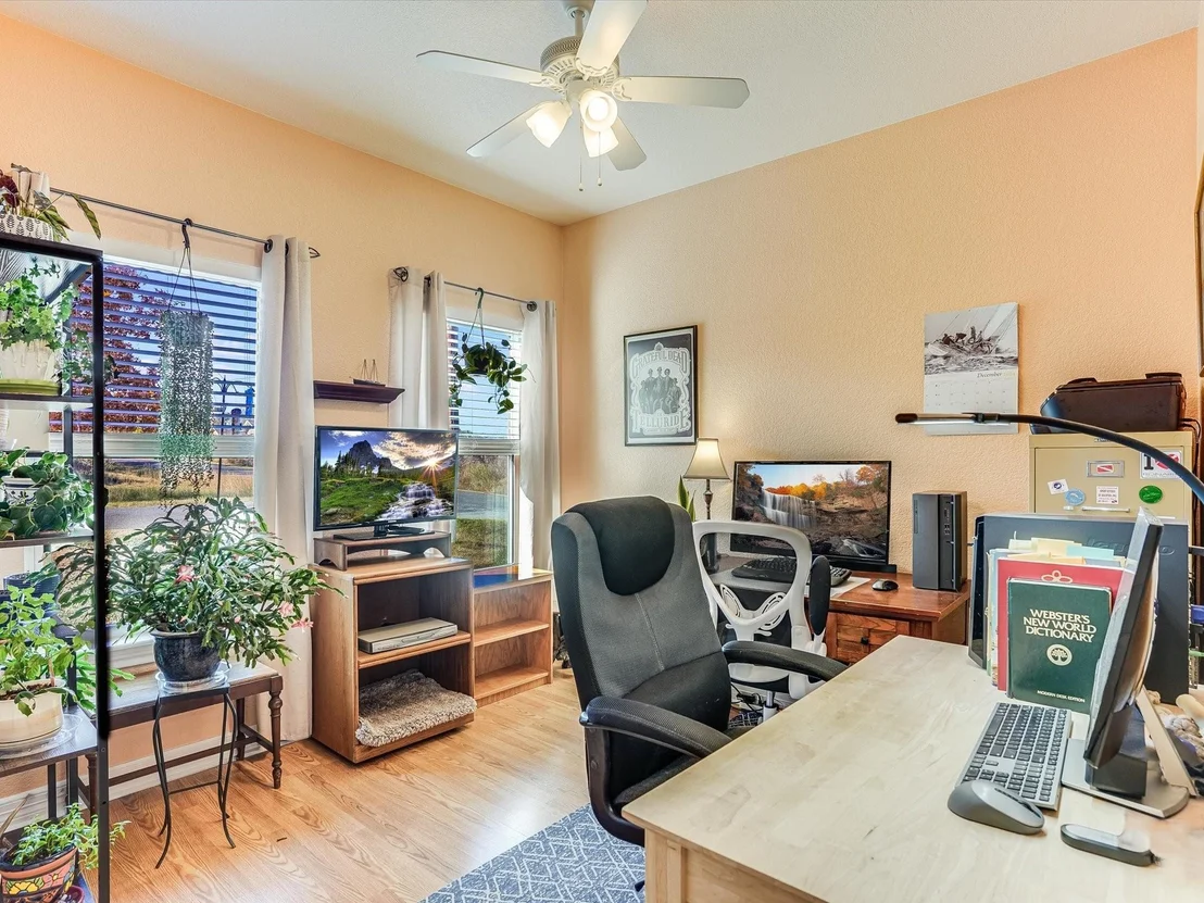 Photo of 154 W Pine DR