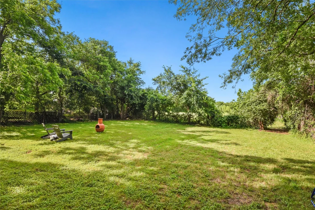 Photo of 528 Old Mcdade RD