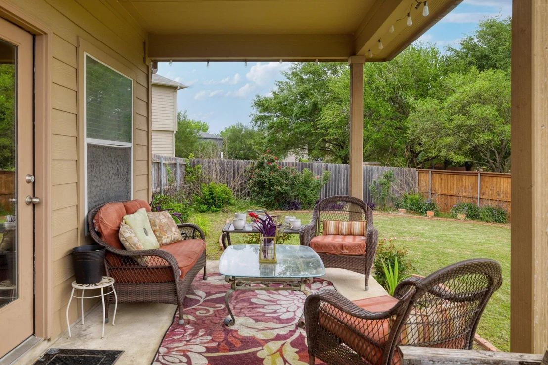 Photo of 588 Bottle Brush DR