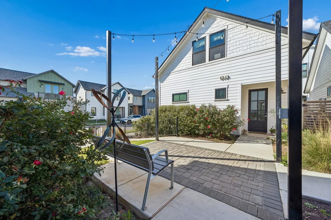 Photo of 3322 McCurdy ST