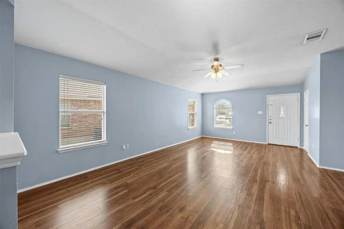 Photo of 5604 Malcom TRL