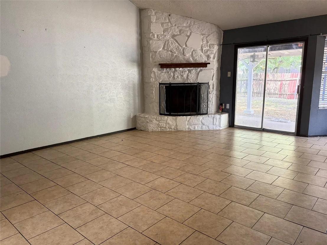 Photo of 5000 Fontenay DR
