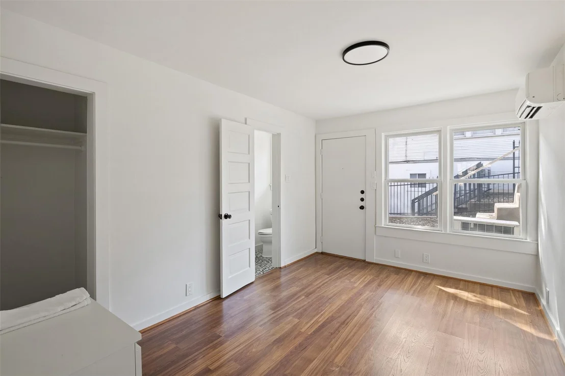 Photo of 613 Baylor ST