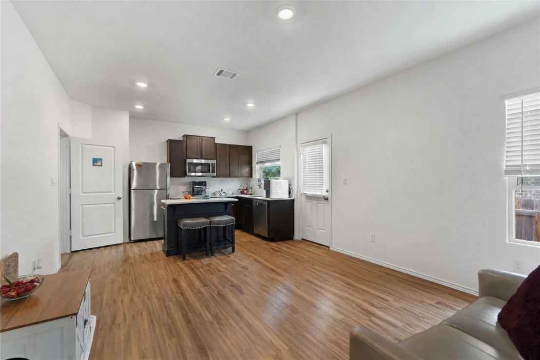 Photo of 832 Mallow RD