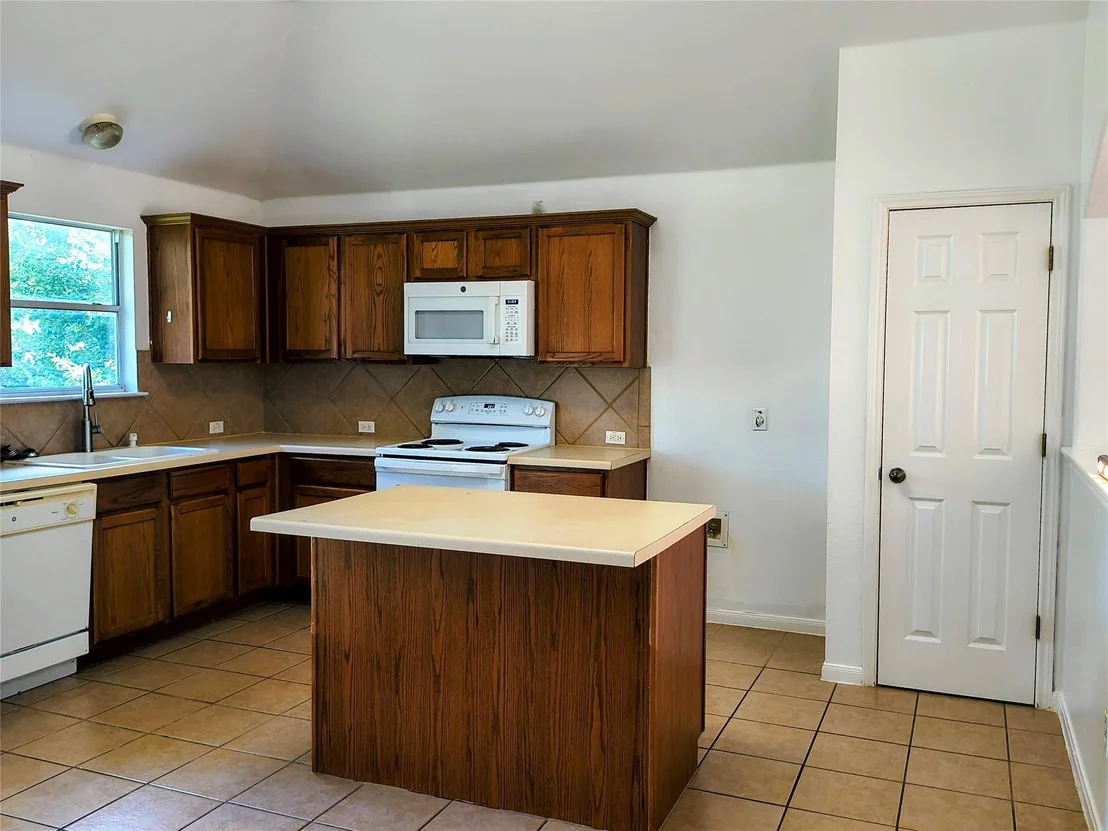 Photo of 9213 Pioneer Forest DR