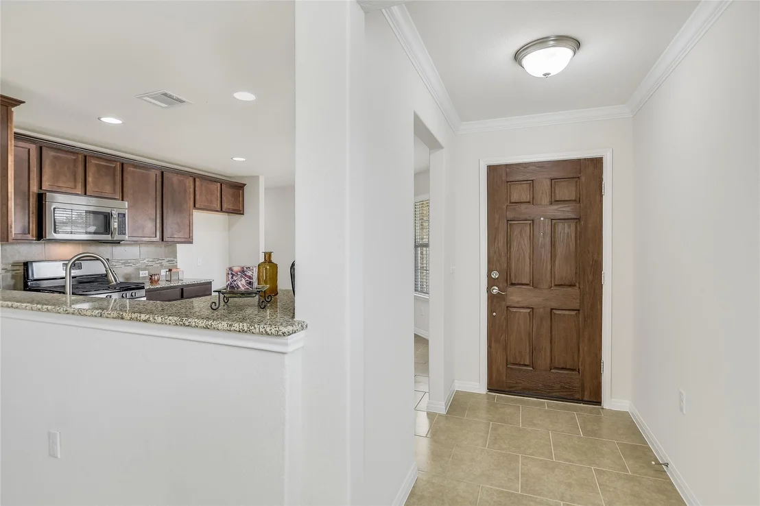 Photo of 803 Hamilton LN