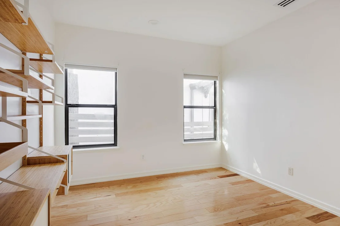 Photo of 1601 Alameda DR