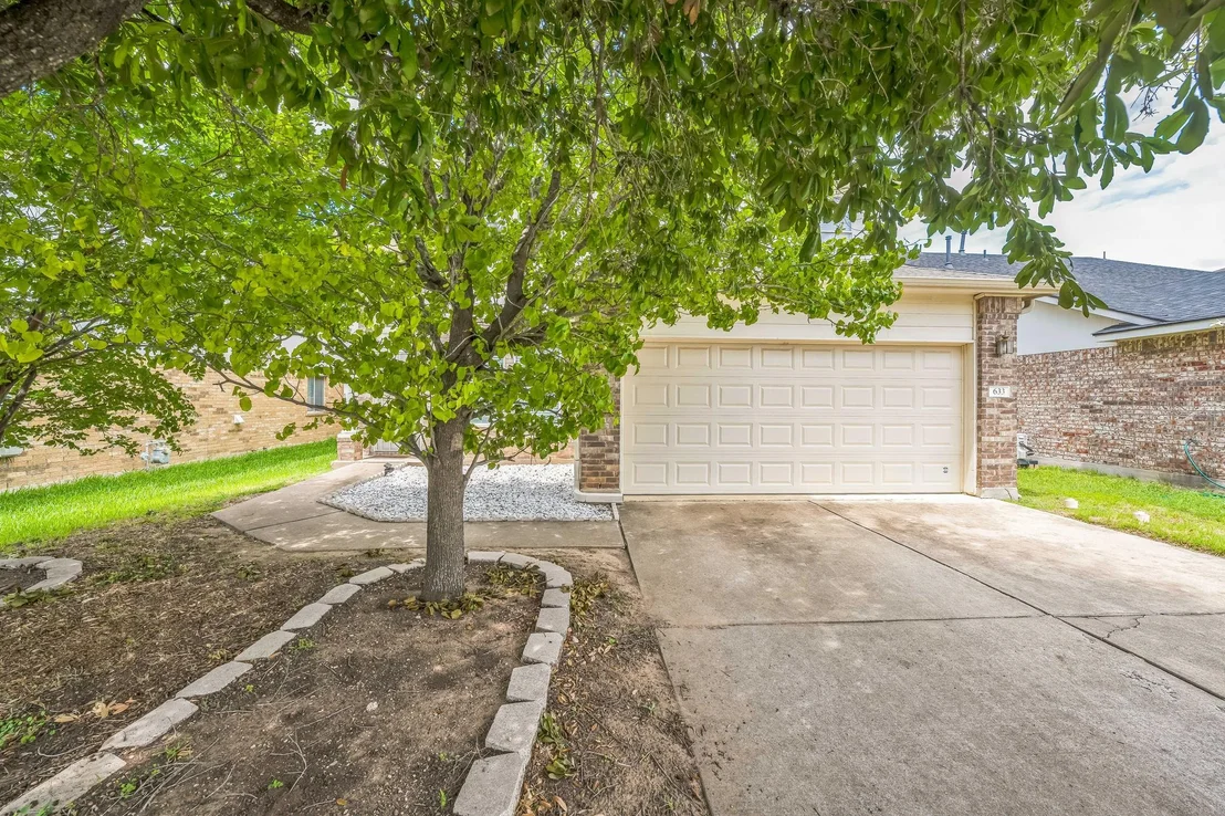 Photo of 633 Sweet Leaf LN