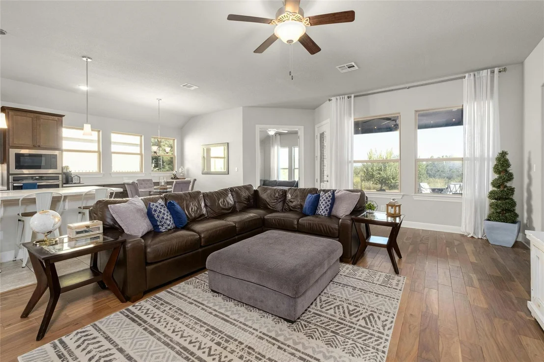 Photo of 401 Jacksdaw DR
