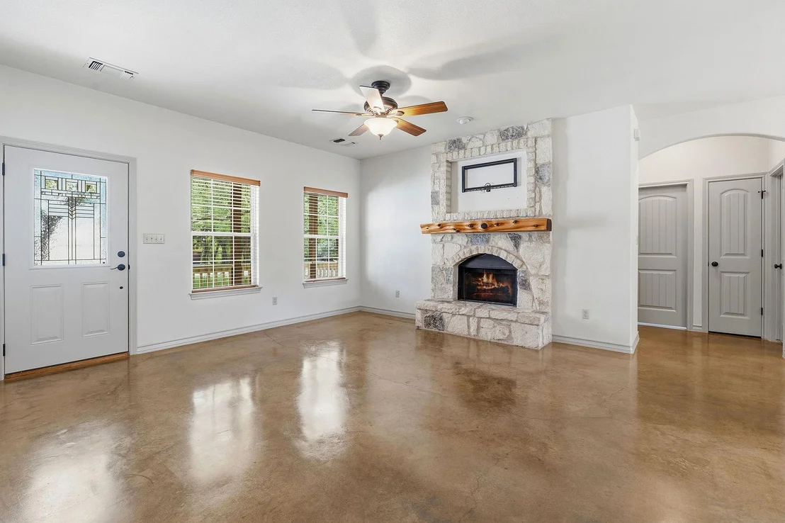 Photo of 10215 Twin Lake LOOP