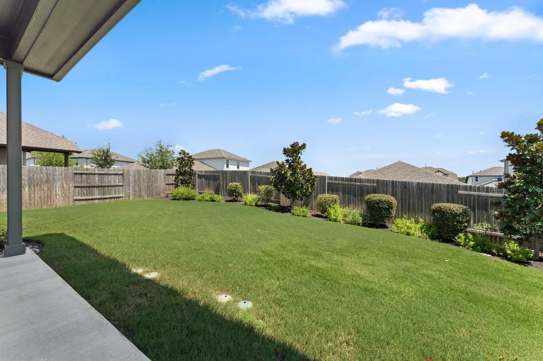 Photo of 6512 Velvet Leaf LN