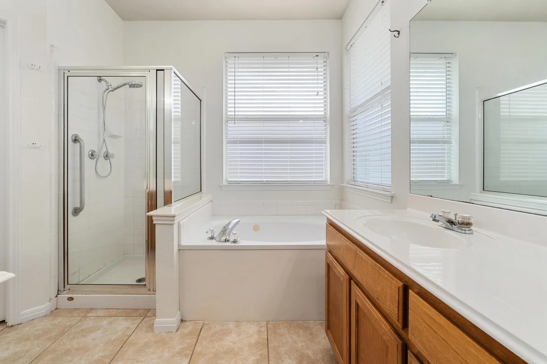 Photo of 1105 Woodview DR