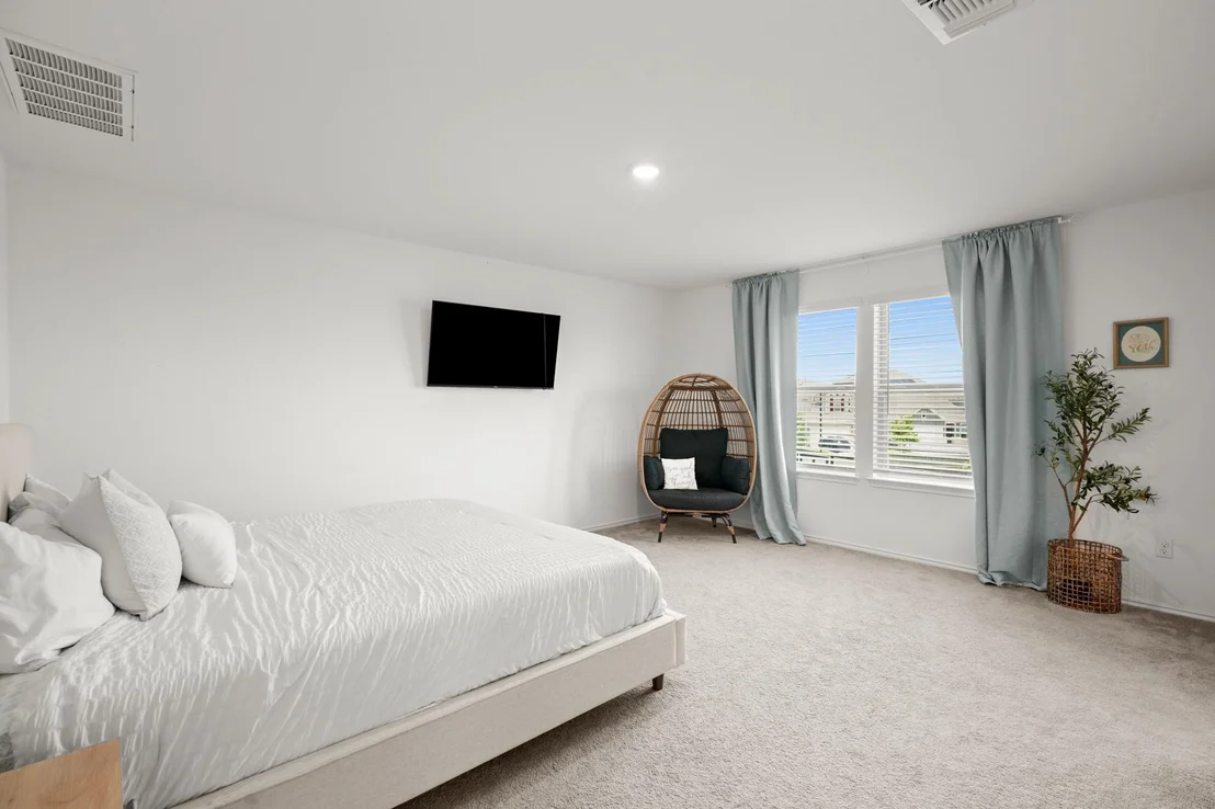 Photo of 500 Pickrell LOOP
